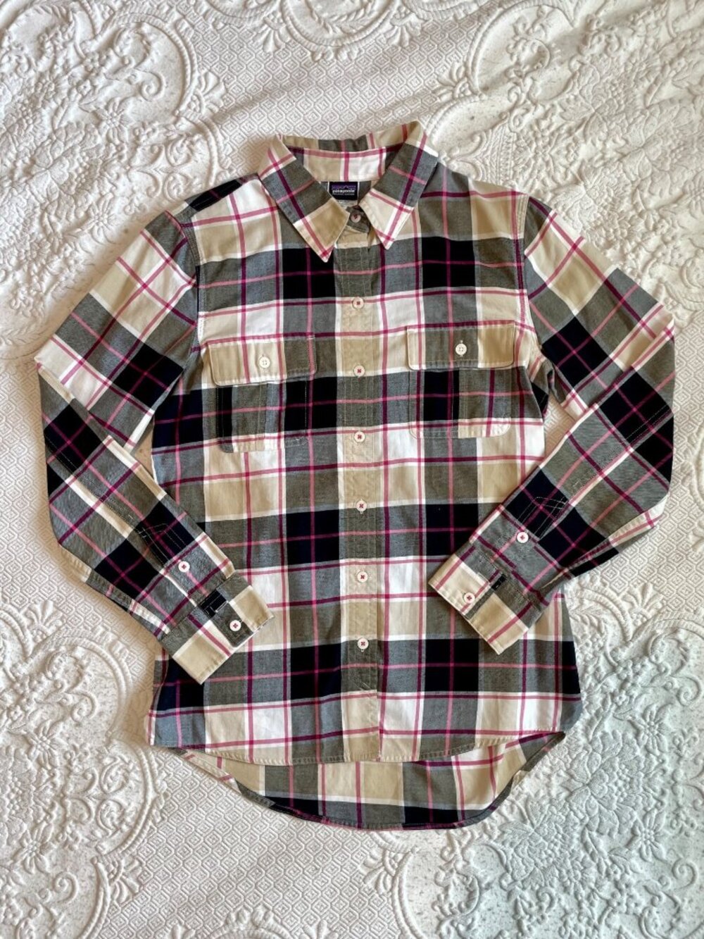 Patagonia Women’s Classic Colorful Plaid Button-Down Shirt Organic Cotton Size 2